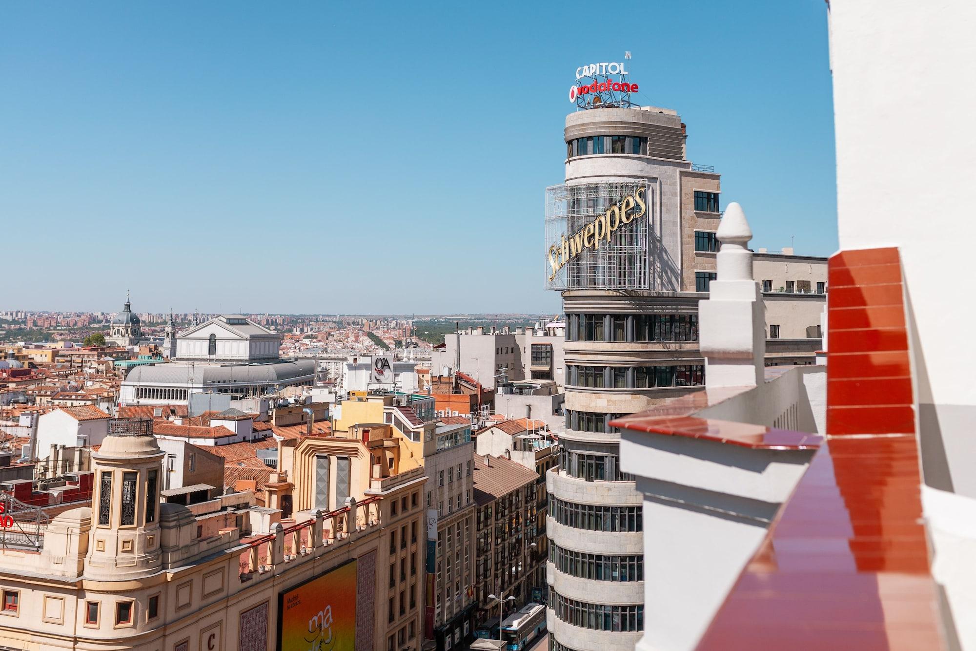 Charlotte-gran Via Hostal