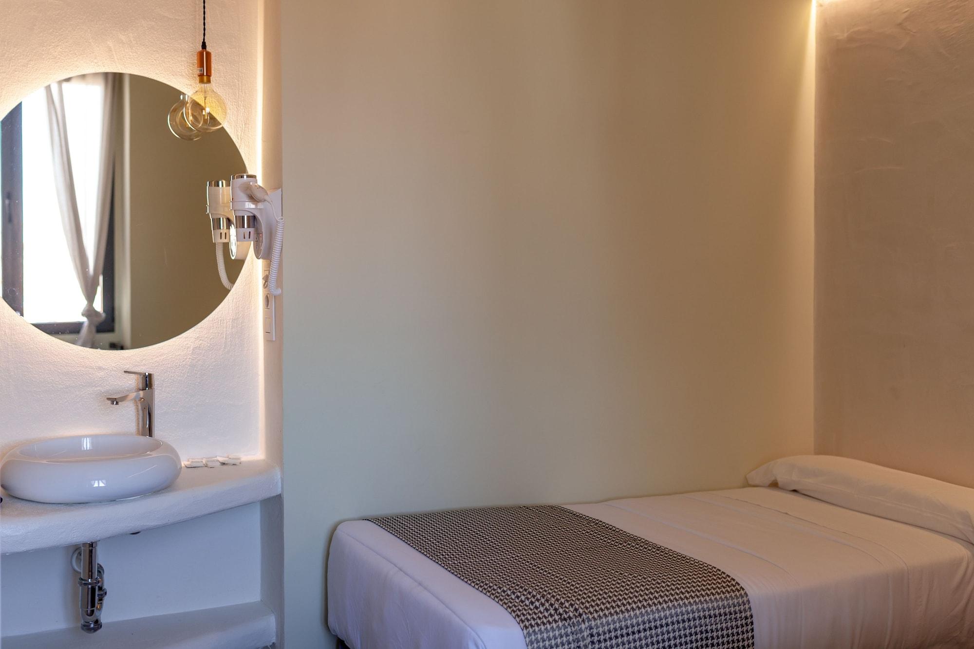 Hostal Charlotte-gran Via