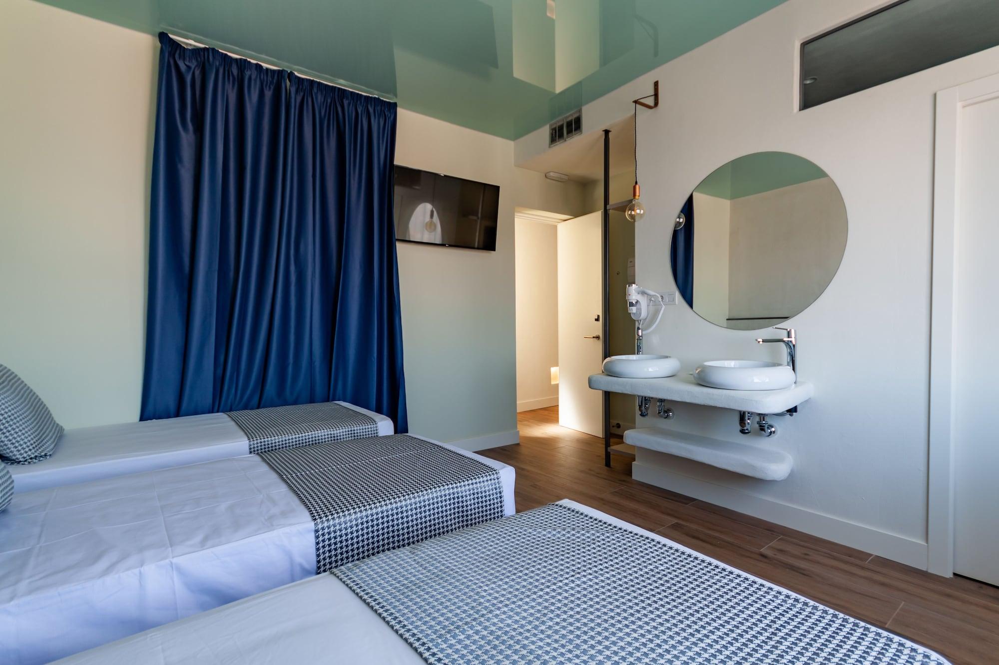 Charlotte-gran Via Hostal Madrid