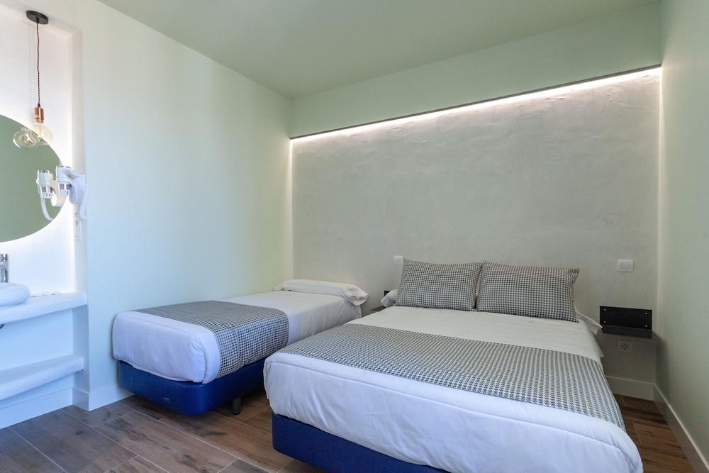 Charlotte-gran Via Hostal Madrid