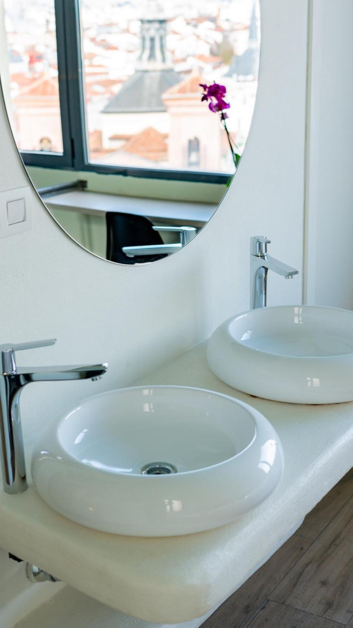 Hostal Charlotte-gran Via *