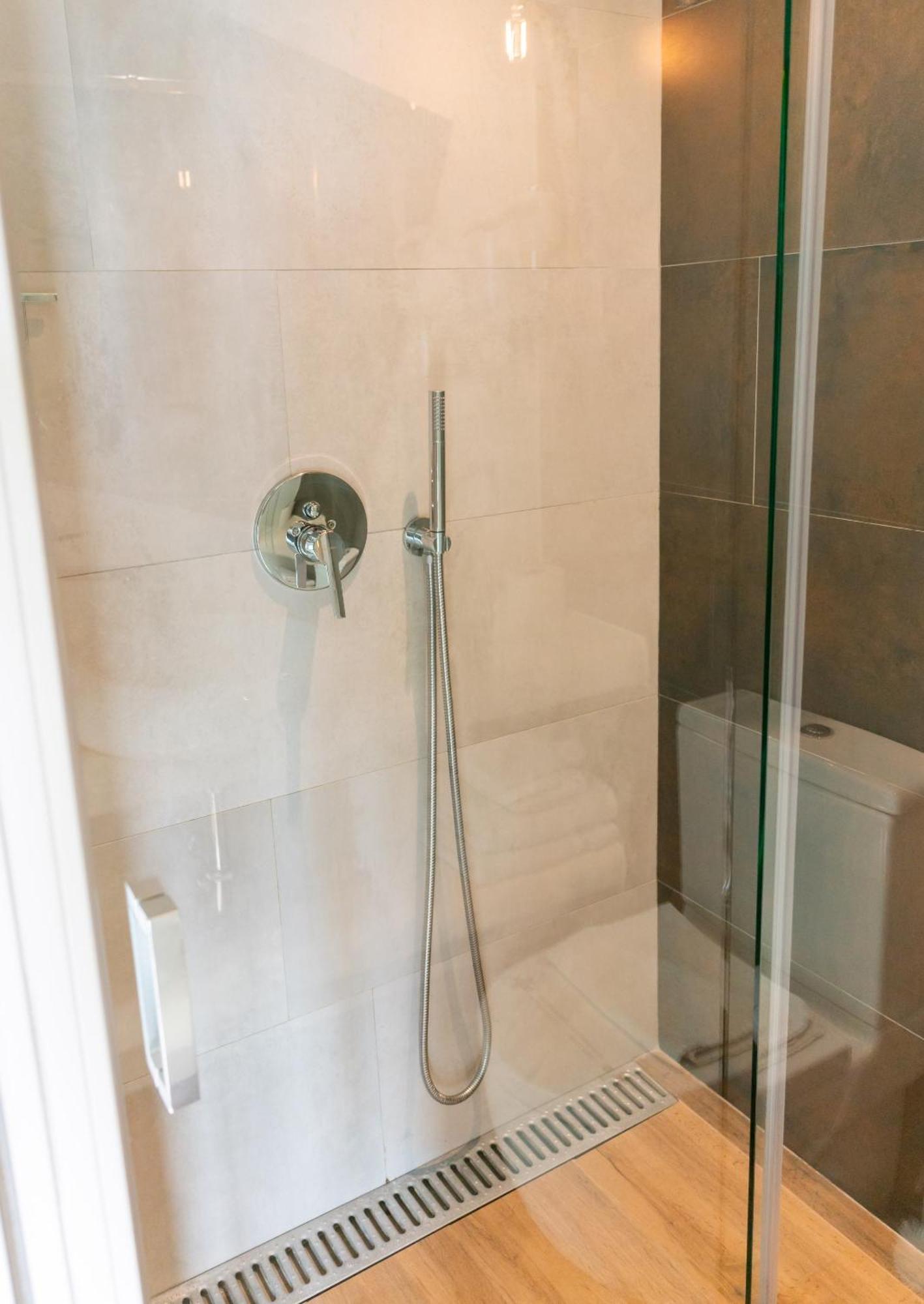 Charlotte-gran Via Hostal Madrid
