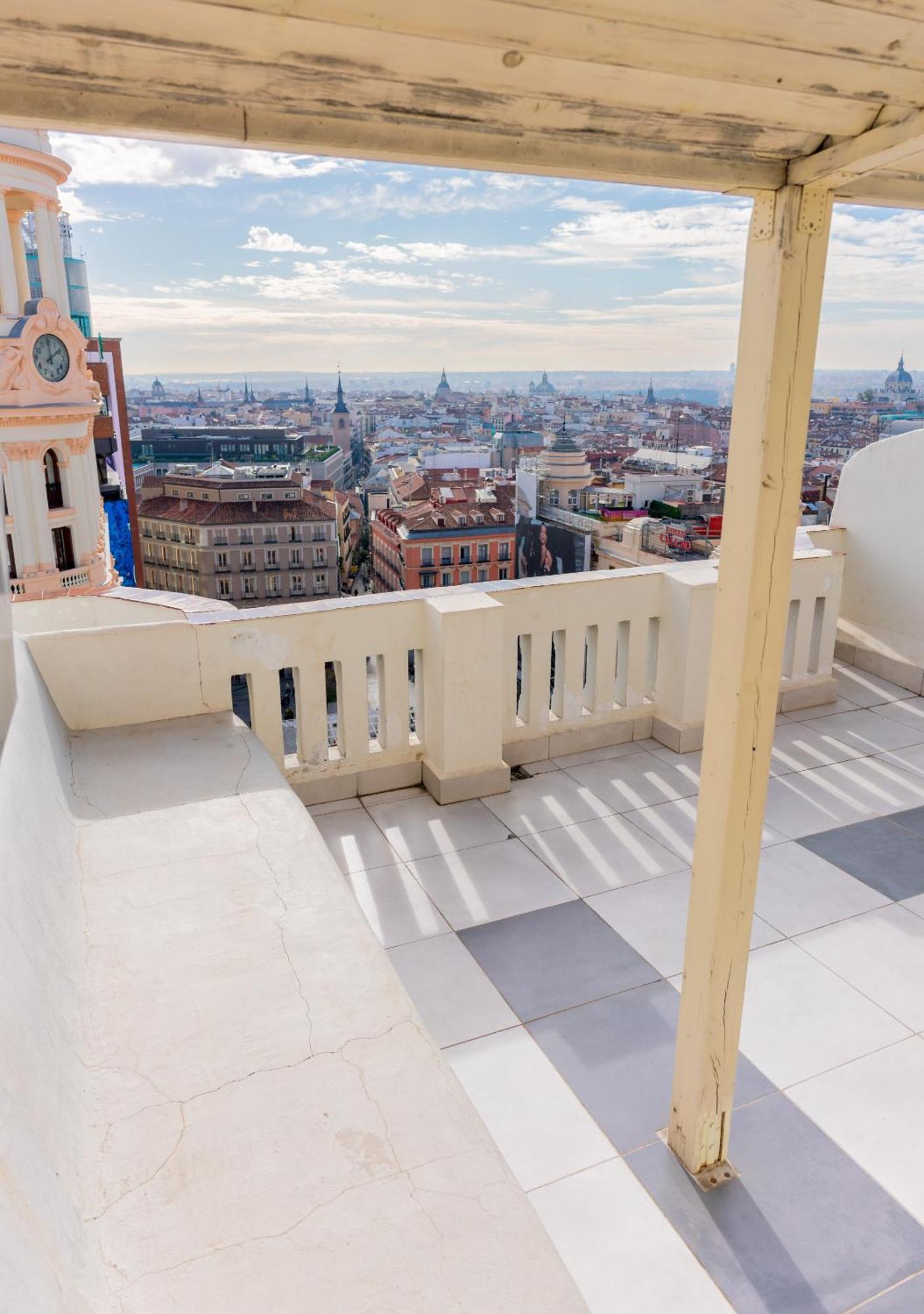 Charlotte-gran Via Hostal