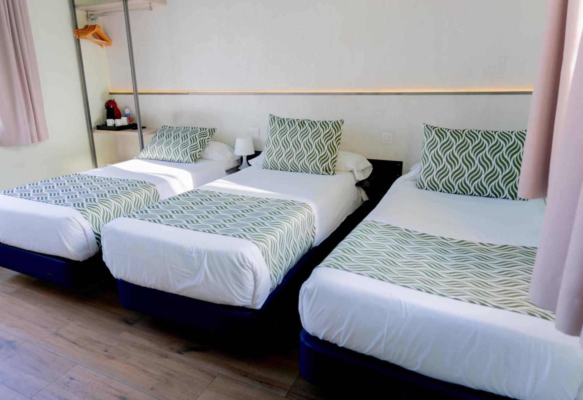 Charlotte-gran Via Hostal