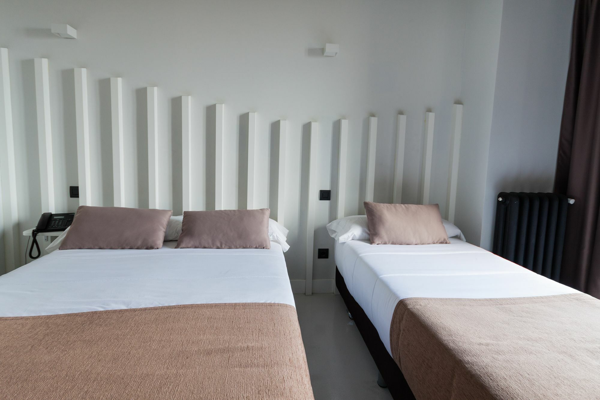 Hostal Charlotte-gran Via *